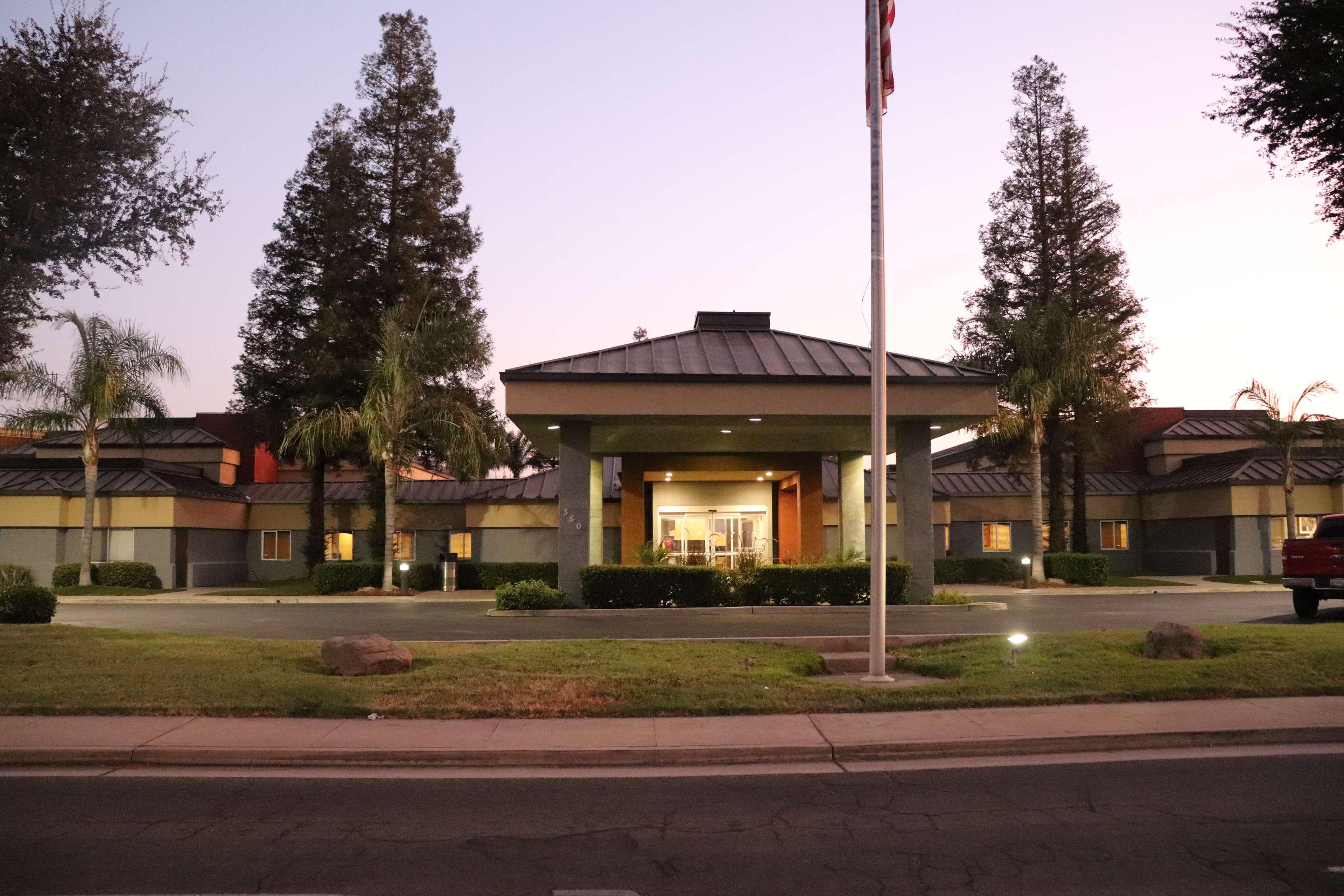 Best Western Porterville Inn Экстерьер фото
