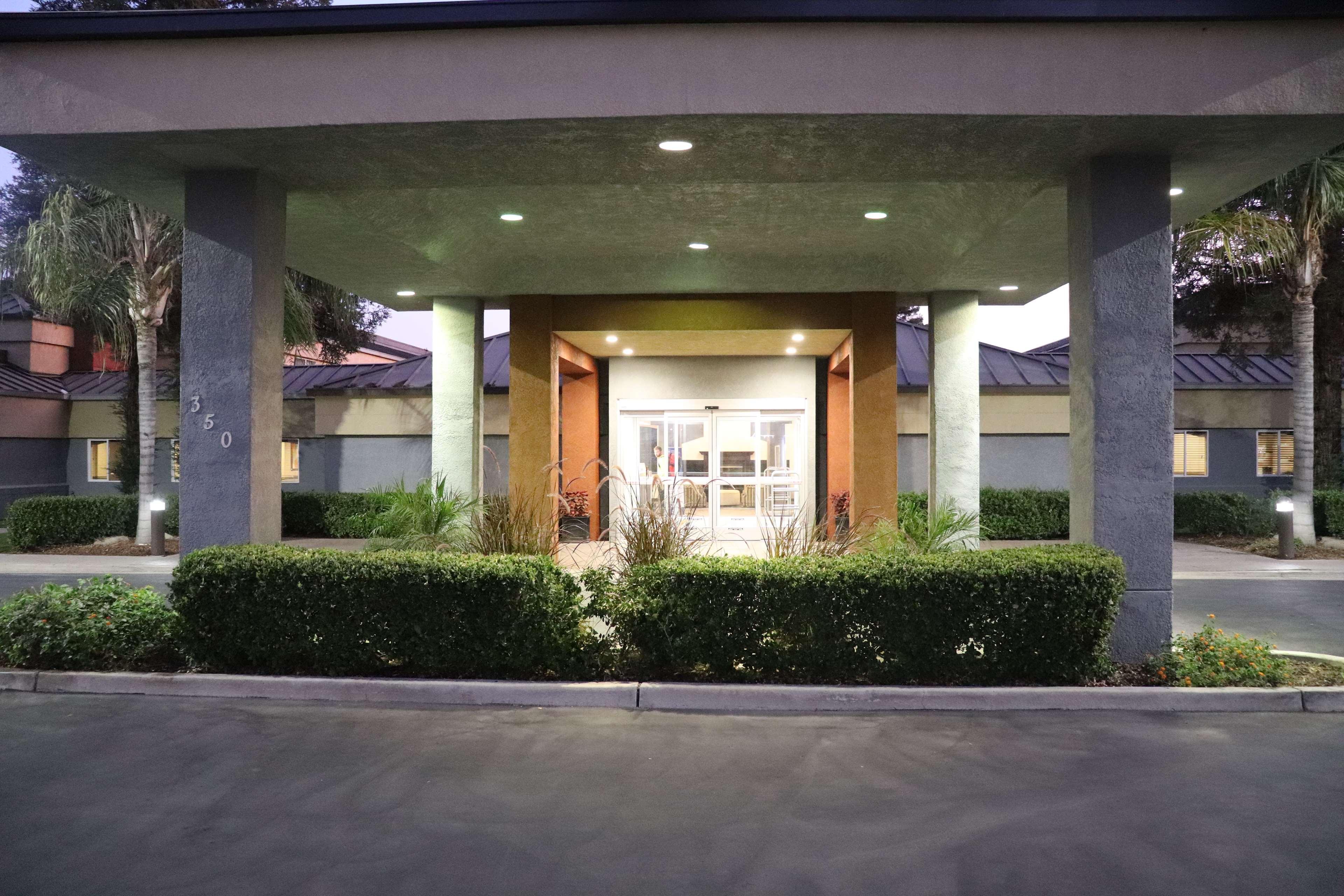 Best Western Porterville Inn Экстерьер фото