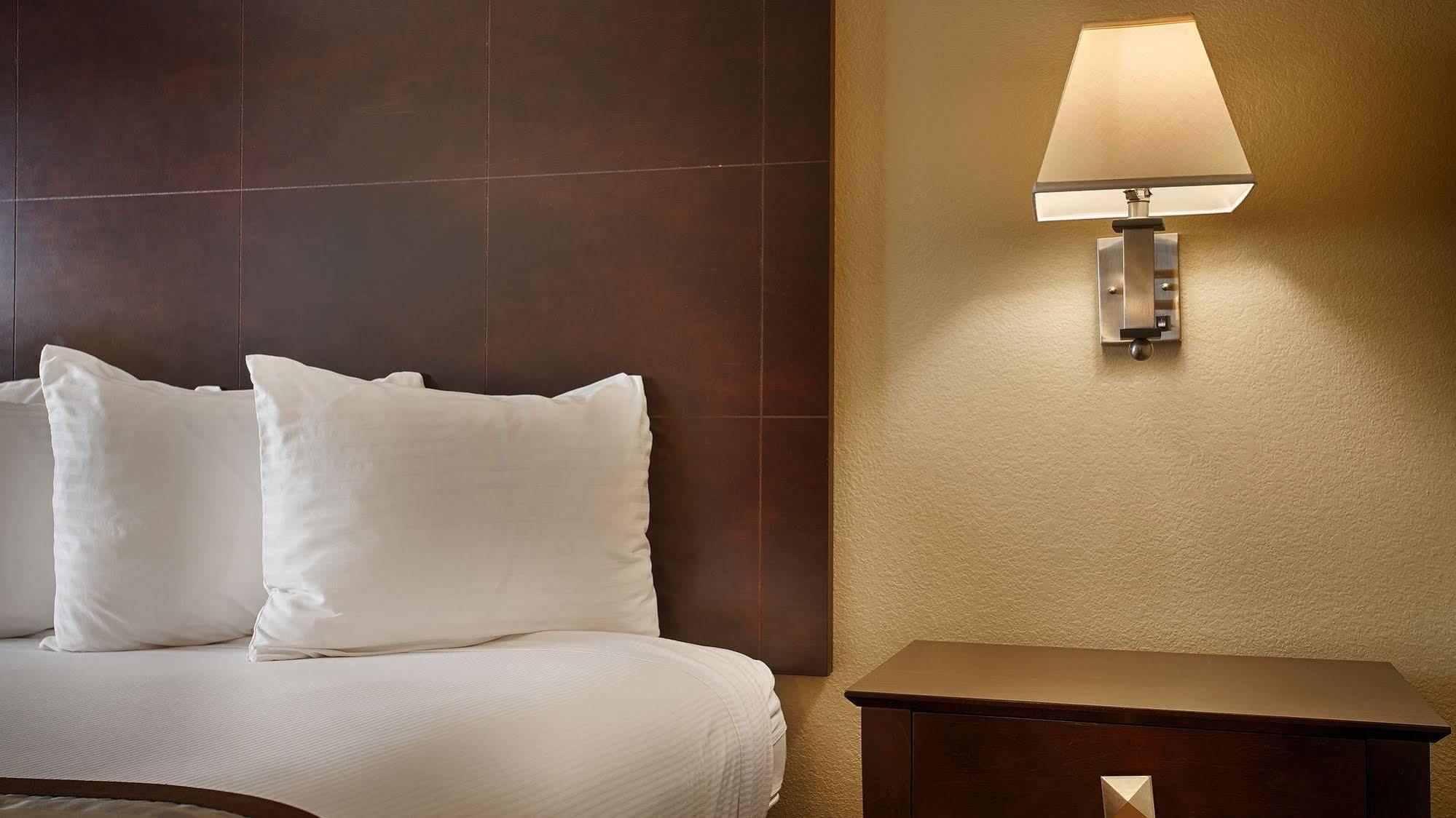 Best Western Porterville Inn Экстерьер фото